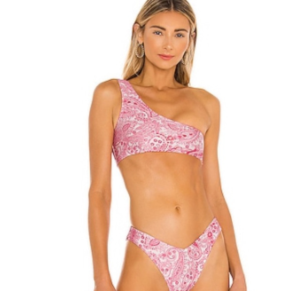 Frankie’s bikinis top
